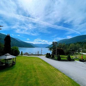 Kokanee Glacier Resort